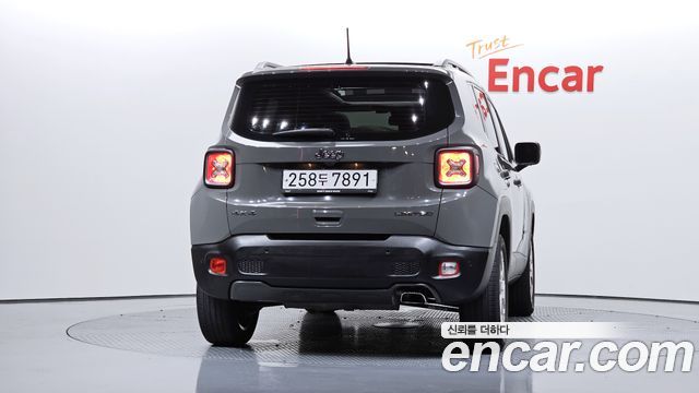 Jeep Renegade 2.4 Limited AWD - фото 3
