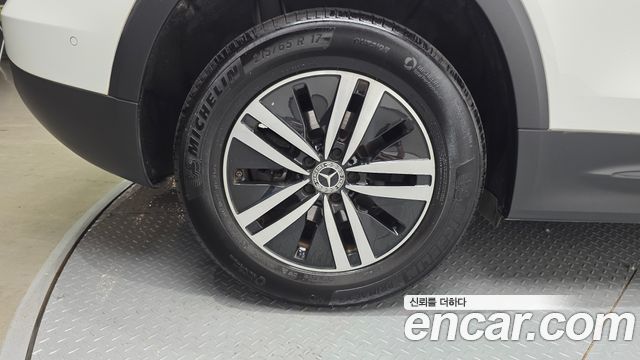 Mercedes-Benz GLB-Class X247 GLB200 d - фото 4