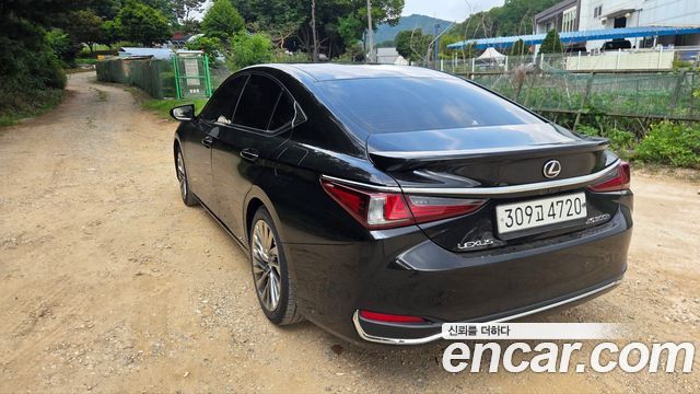 Lexus ES 300h 7-го поколения Luxury Plus - фото 2