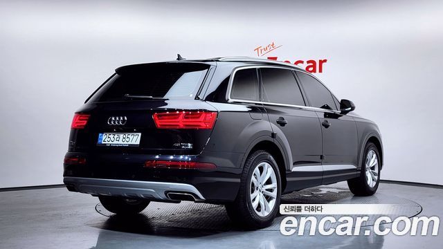 Audi Q7 45 TFSI Quattro - фото 1