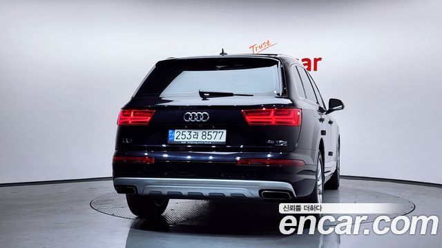Audi Q7 45 TFSI Quattro - фото 3