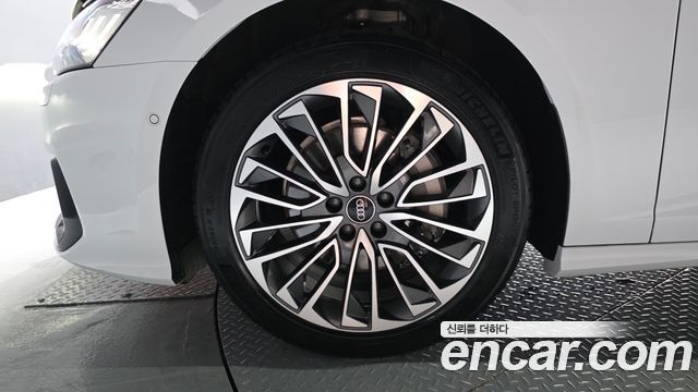Audi A6 C8 45 TFSI Quattro Premium - фото 4