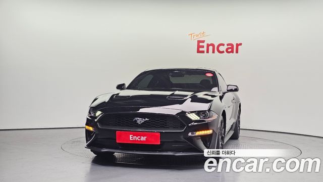 Ford Mustang Coupe - фото 2