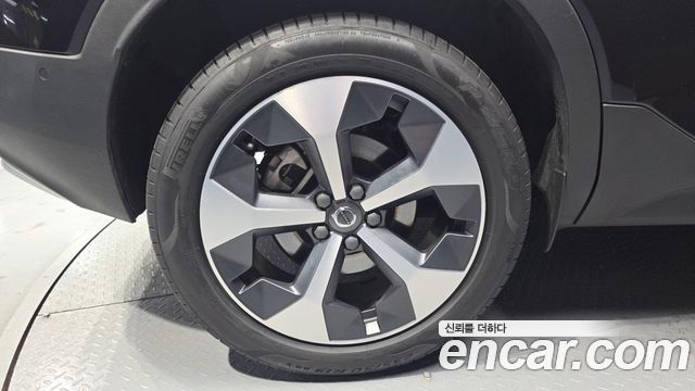 Volvo XC40 B4 Ultra Bright - фото 4
