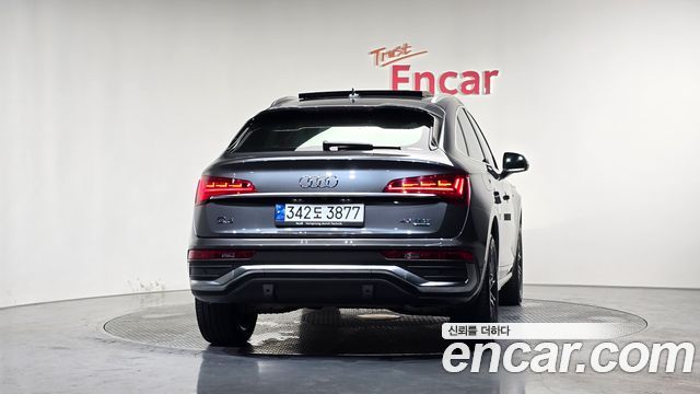 Audi Q5 FY 45 TFSI Quattro Sportback Premium - фото 3