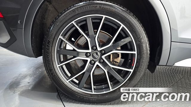 Audi Q5 FY 45 TFSI Quattro Sportback Premium - фото 4