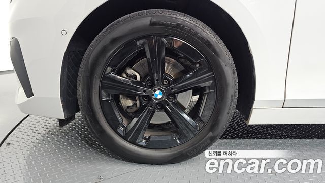 BMW 2 Series Active Tourer U06 220i Advantage - фото 4