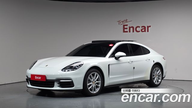 Porsche Panamera 3.0 AWD - фото 0