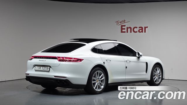 Porsche Panamera 3.0 AWD - фото 1