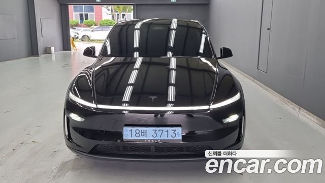 Tesla Model Y RWD - фото 0