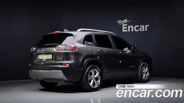Jeep Cherokee KL 2.4 Limited AWD - фото 1