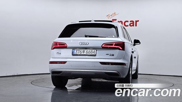 Audi Q5 FY 45 TFSI Quattro - фото 3