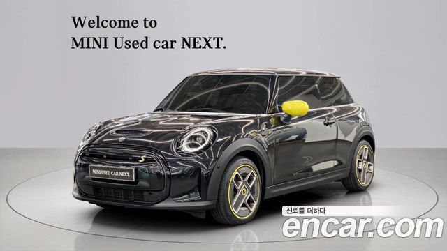 Mini Cooper Electric SE Electric 3rd - фото 0