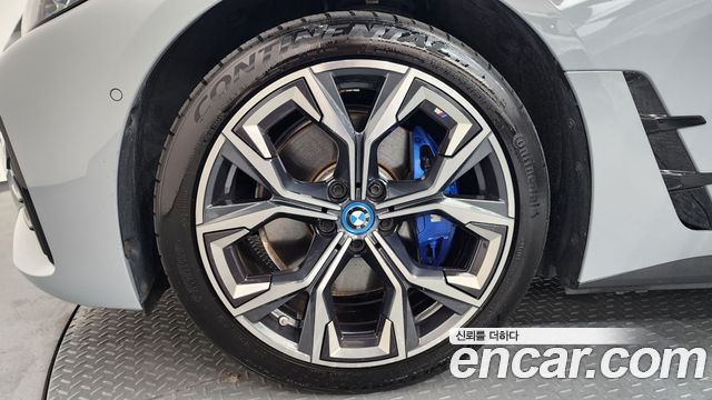 BMW i4 eDrive40 M Sports Pro - фото 4