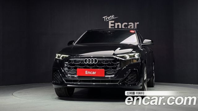 Audi Q8 55 TFSI Quattro Premium - фото 2