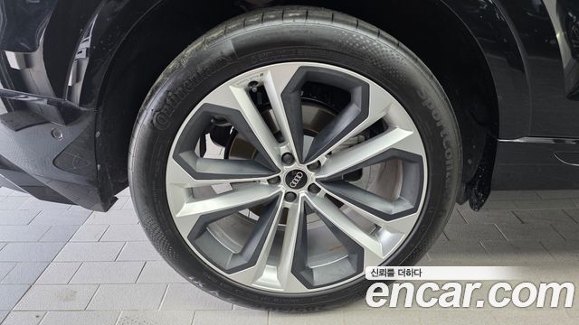 Audi Q8 55 TFSI Quattro Premium - фото 4