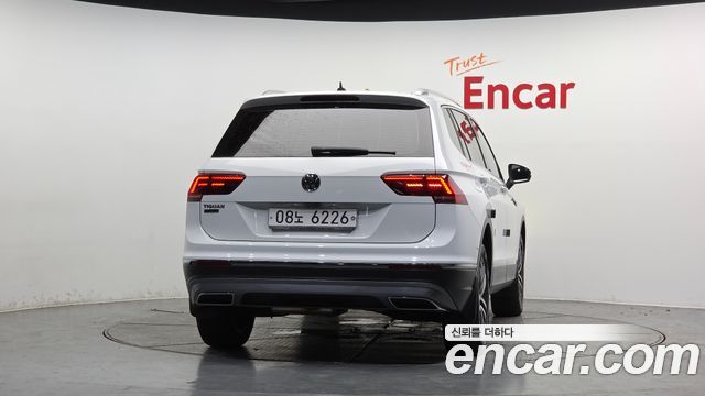 Volkswagen Tiguan Allspace 2.0 TDI Prestige - фото 3
