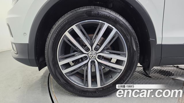 Volkswagen Tiguan Allspace 2.0 TDI Prestige - фото 4