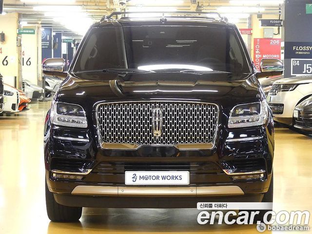 Lincoln Navigator 4-го поколения 3.5L Black Label - фото 2