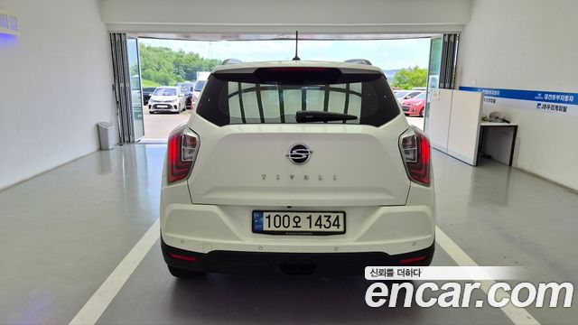 SsangYong Tivoli Gasoline 1.5 2WD V3 - фото 2
