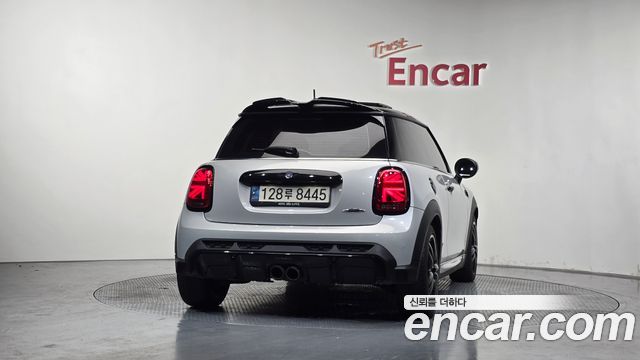 Mini Cooper S JCW Rockingham GT Edition 3rd - фото 2