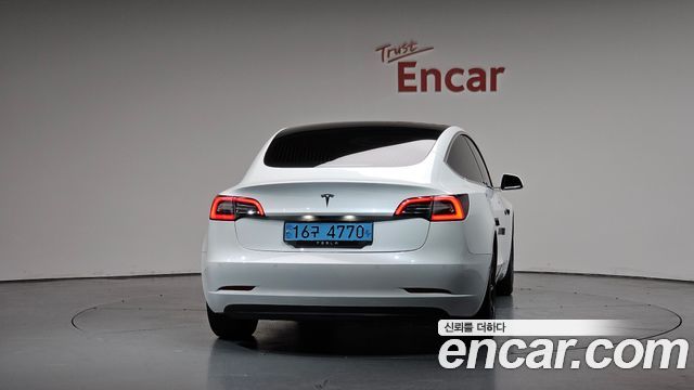Tesla Model 3 Standard Range Plue RWD - фото 2