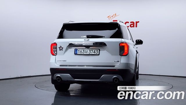 Ford Explorer 6-го поколения 2.3 LimIted 4WD - фото 3