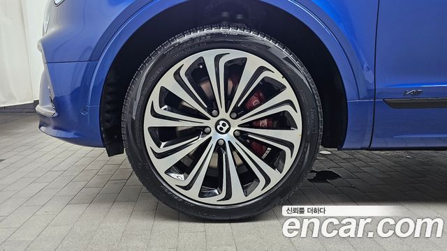 Bentley Bentayga 4.0 V8 - фото 3