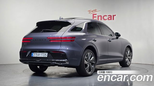 Genesis GV70 2.5T Gasoline 2WD - фото 1
