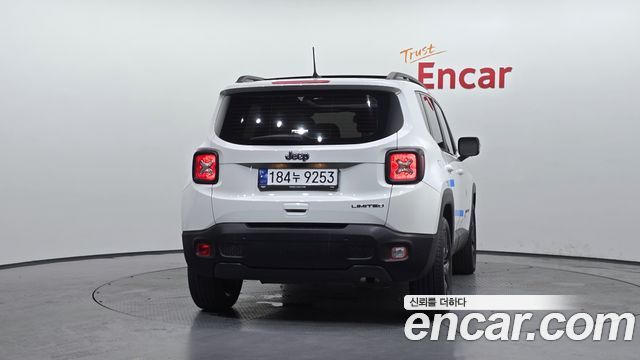Jeep Renegade 1.3 Limited - фото 3