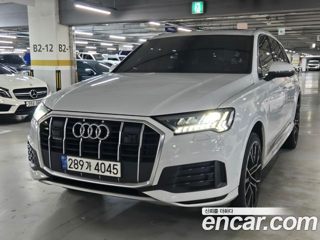 Audi Q7 45 TDI Quattro - фото 0