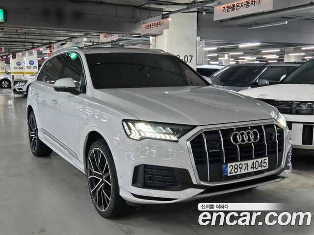 Audi Q7 45 TDI Quattro - фото 1