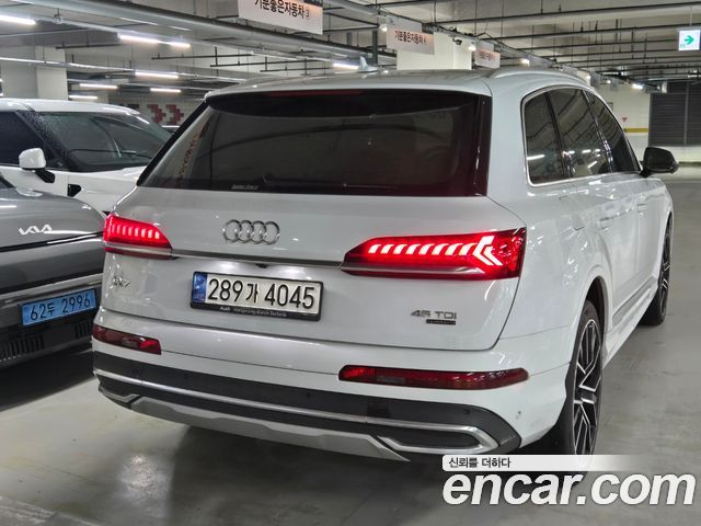 Audi Q7 45 TDI Quattro - фото 2
