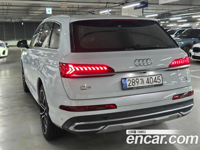 Audi Q7 45 TDI Quattro - фото 3