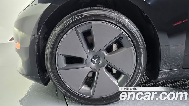 Tesla Model 3 Long Range AWD - фото 4