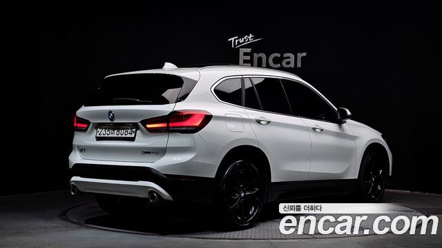 BMW X1 F48 xDrive 18d Advantage - фото 1