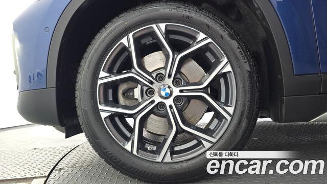 BMW X1 F48 xDrive 20i xLine - фото 4