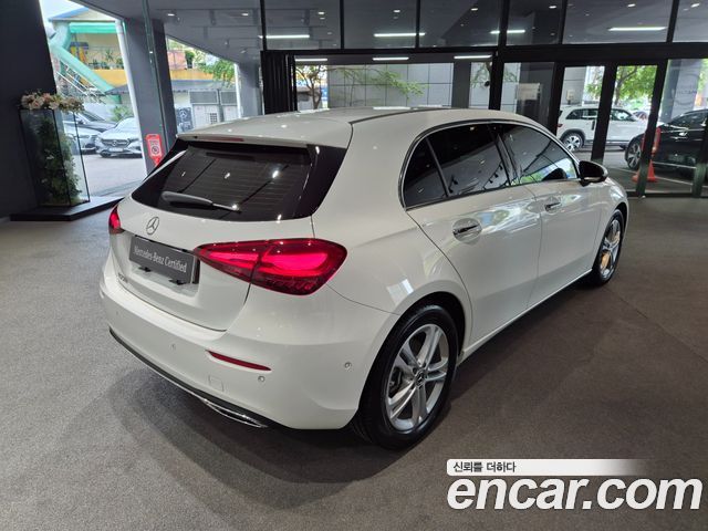 Mercedes-Benz A-Class W177 A220 Hatchback - фото 1
