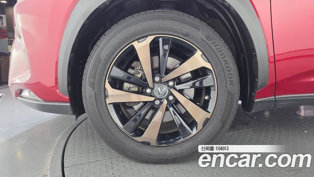 Lexus NX 300h Executive - фото 4