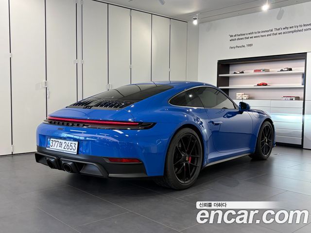 Porsche 911 Carrera GTS - фото 1