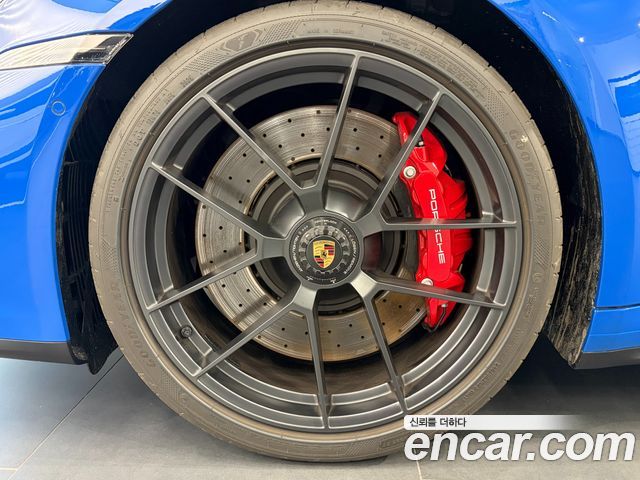 Porsche 911 Carrera GTS - фото 4