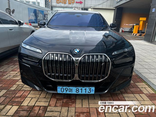 BMW i7 G70 eDrive 50 M Sport - фото 0