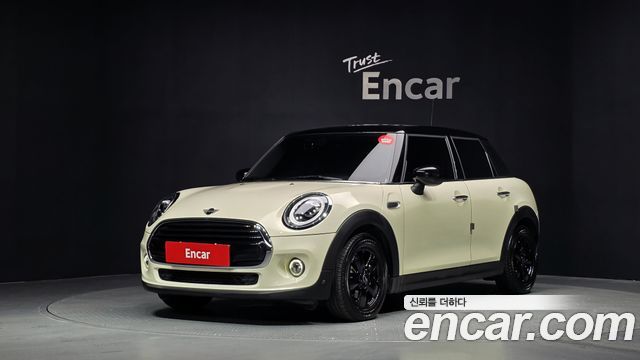 Mini Cooper 5Door Standard 3rd - фото 0