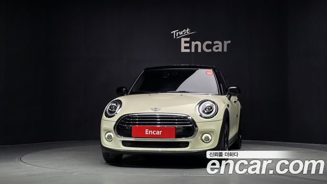 Mini Cooper 5Door Standard 3rd - фото 2