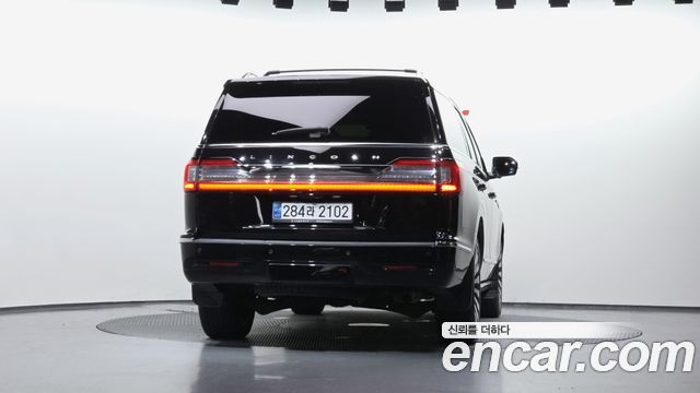 Lincoln Navigator 4-го поколения 3.5L - фото 2