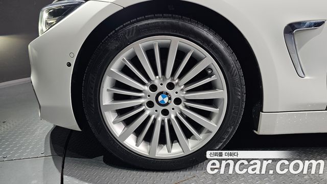 BMW 4 Series F32 420d Luxury GranCoupe - фото 4