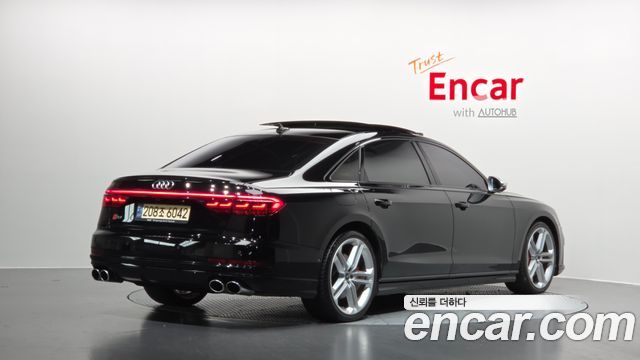 Audi S8 D5 4.0 TFSI Quattro LWB - фото 1