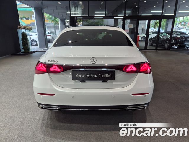 Mercedes-Benz E-Class W214 E200 Avantgarde - фото 3