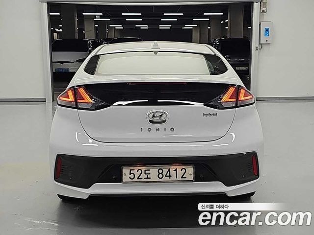 Hyundai Ioniq гибрид Q - фото 2