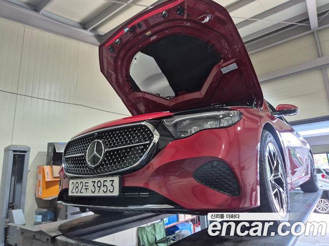 Mercedes-Benz E-Class W214 E200 Avantgarde - фото 0